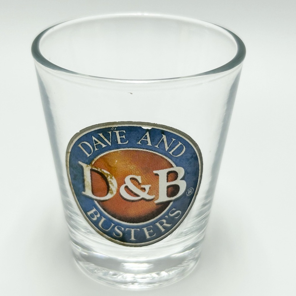 🍽️🍔🍟🍕🍗🥪🥤🍺🍻🏀🏈⚾️🎮Dave And Busters Glass Shot Cup Collectible. 🟠🔵